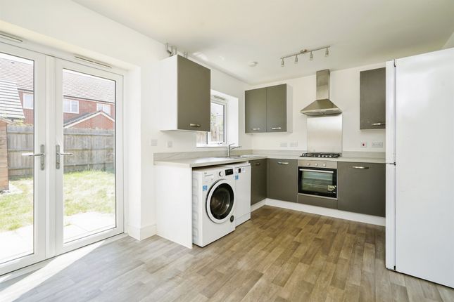 7, Armitage Drive, Wantage photo 2