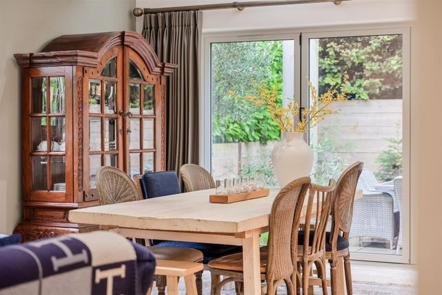5, Caversham Close, Coulsdon photo 3