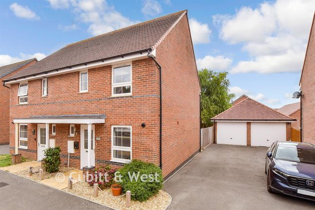 6, Randall Way, Littlehampton photo 2