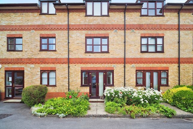 Thumbnail Flat for sale in Windsor Road, Salisbury