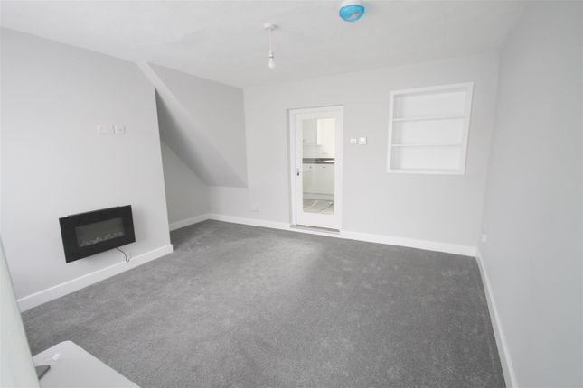 Lounge 2.Jpg