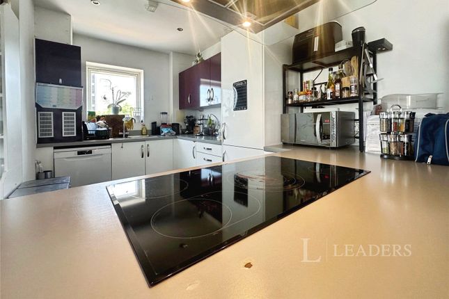 15, Meyrick Mead, Harlow photo 4