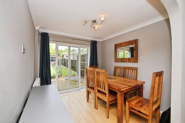 78, Harwood Hill, Welwyn Garden City photo 4