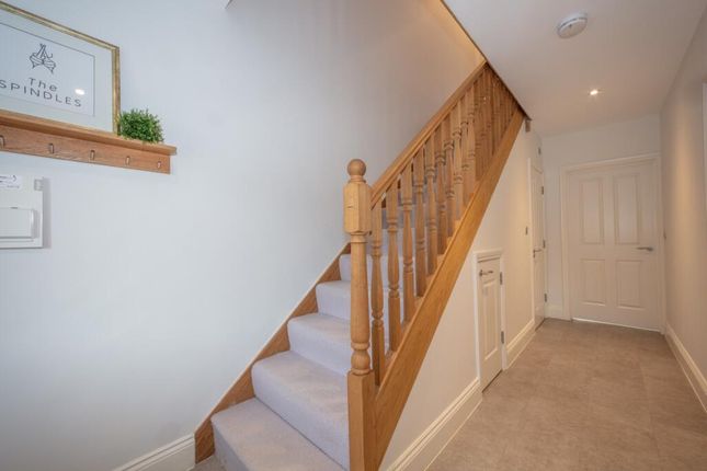 Strathaven Road, Eltham photo 3