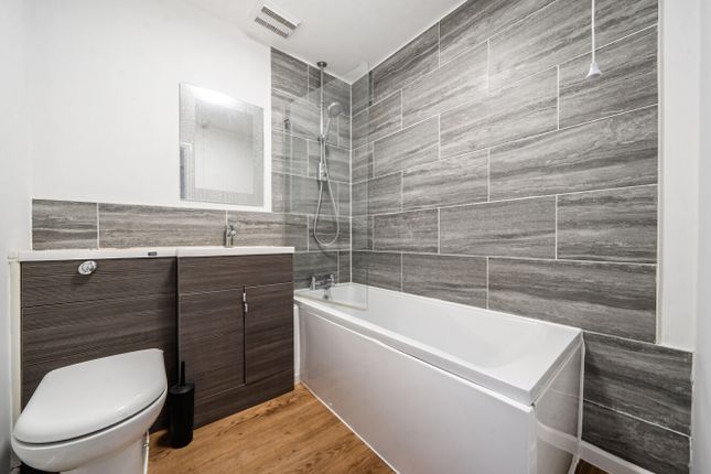 7, Rickard Close, Buckinghamshire photo 4
