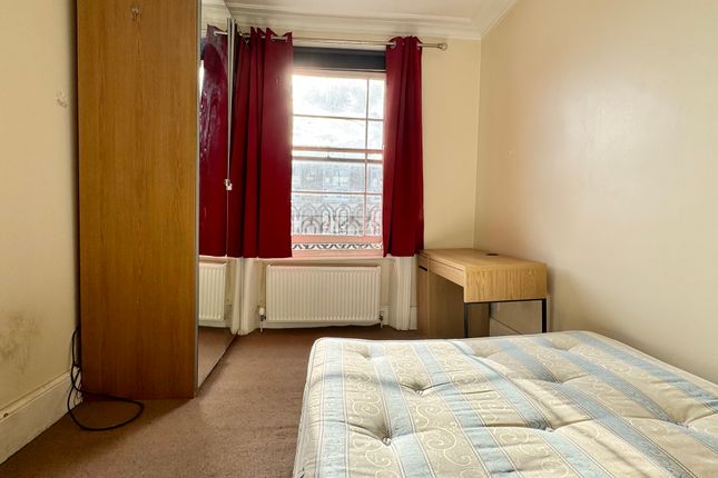 71 Queensway 3, Queensway, London photo 5