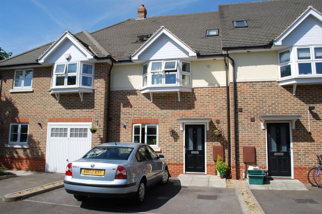 Thumbnail Terraced house to rent in Stable Close, Kingston Upon Thames