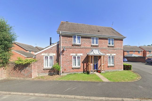5, Henman Close - Abbey Meads, Swindon photo 2