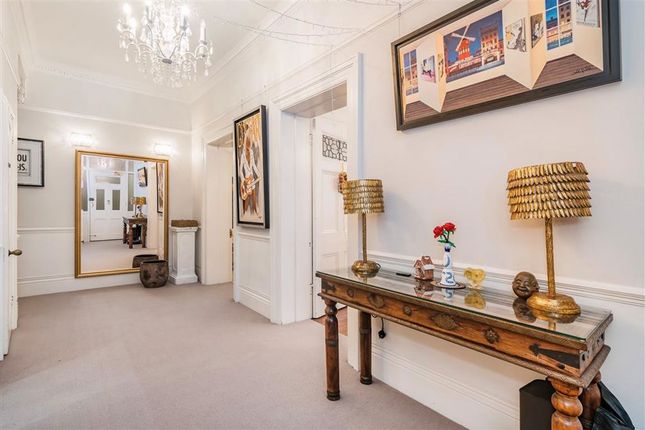 57, Ashley Gardens, London photo 4