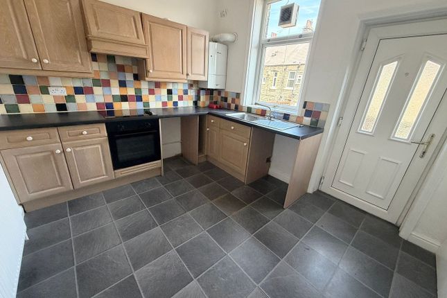 31, Springswood Avenue, Shipley photo 4
