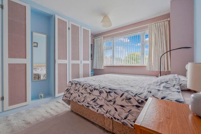 8, Oatfield Close, Cranbrook photo 4