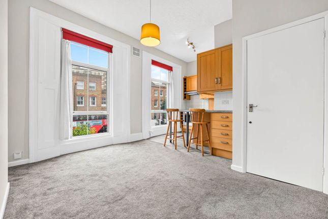 First Floor Flat, Southgate Road, London photo 2