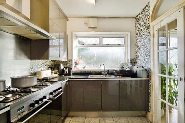 81, Sheringham Avenue, London photo 4