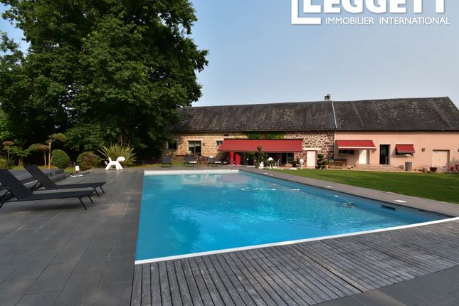 Thumbnail Villa for sale in Saint-Pantaléon-De-Larche, Corrèze, Nouvelle-Aquitaine