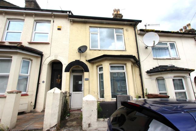 Thumbnail Flat to rent in Sturla Road, Chatham