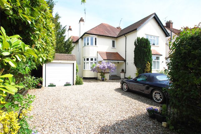 3 bed flat for sale in Grove Road, Beaconsfield HP9