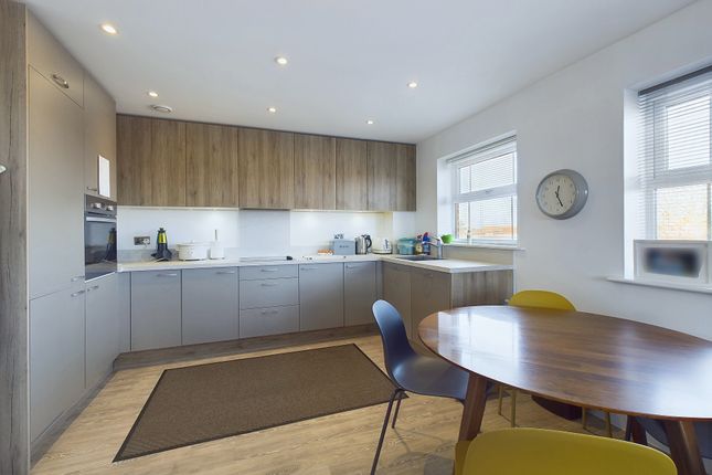 Flat for sale in The Tannery, Arundale Walk, Horsham, West Sussex, 1Up.