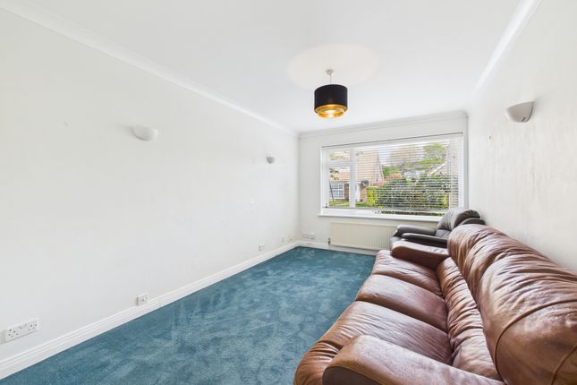 Flat 8 Cheyne Court, 29, Rectory Road, Shoreham-by-Sea photo 3