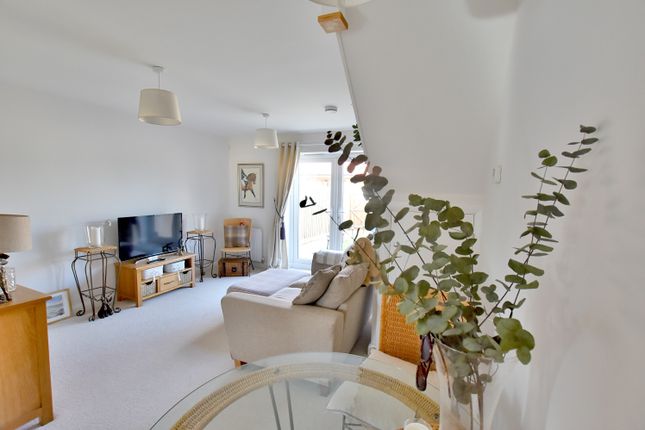9, Cannings Close, Melksham photo 4