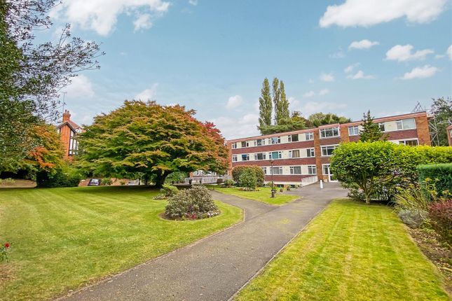 15, Grove Court, Coventry photo 2