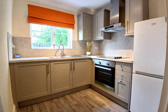 857, Leek New Road, Stoke-On-Trent photo 4