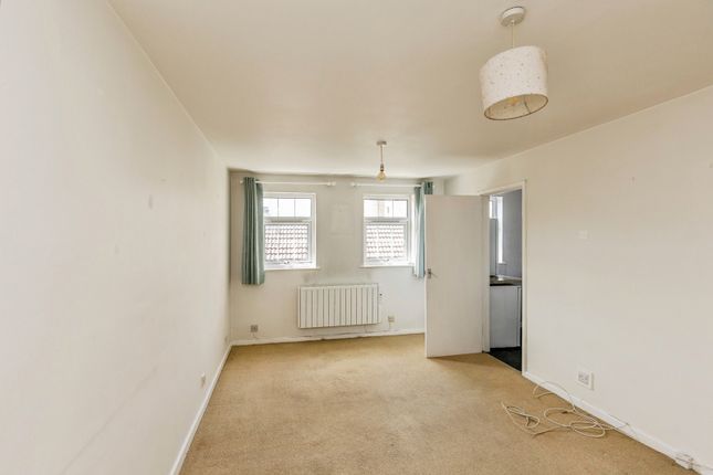 1 Richmond Court,, Richmond Dale, Bristol photo 2