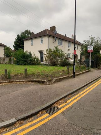37, Flexmere Road, London photo 2
