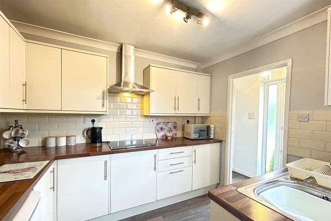 58, Pinewood Drive, Selby photo 4