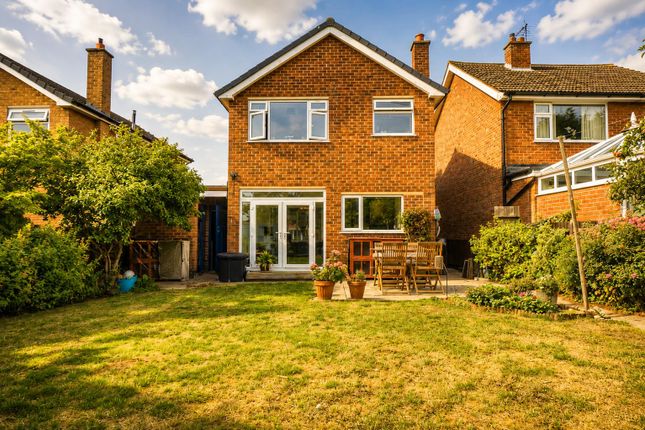 21, Walton Drive, Nottingham photo 2