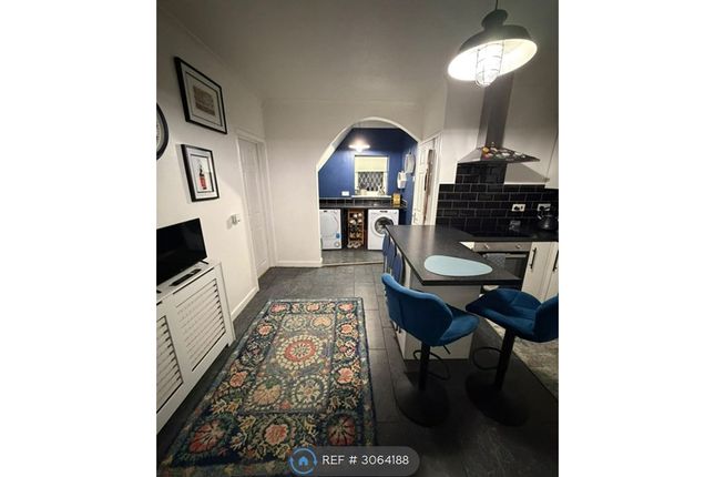 Guest Place, Hoyland, Barnsley photo 3