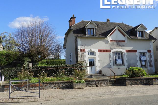 Villa for sale in Eyburie, Corrèze, Nouvelle-Aquitaine
