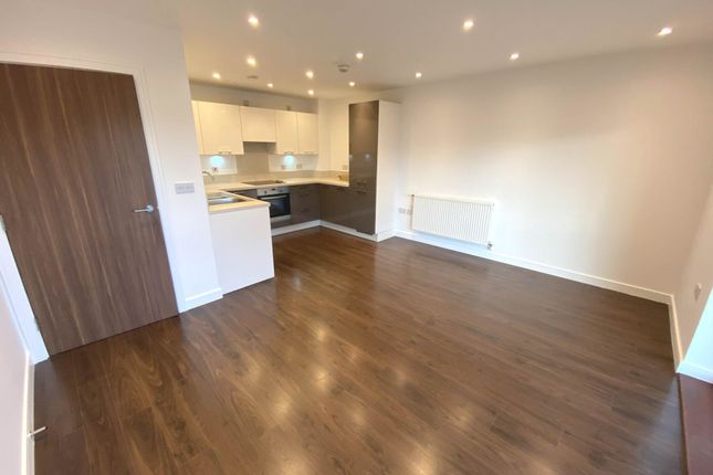 Brunel Court, Edgware photo 3