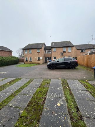 3a, Downwood Close, Northampton photo 2