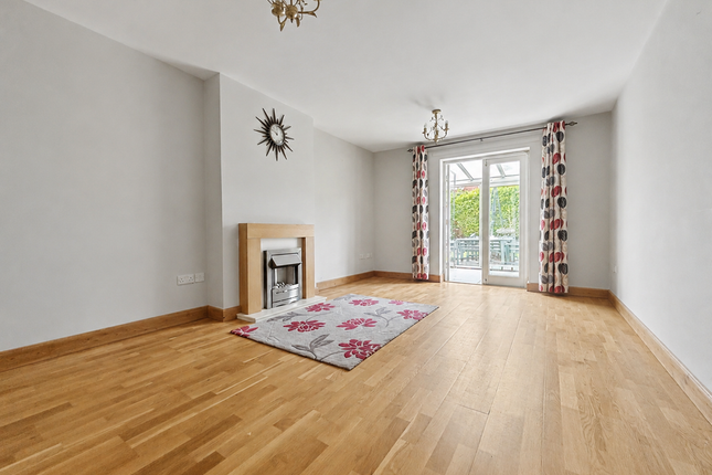 30A, Cherry Orchard Highworth, Highworth photo 2