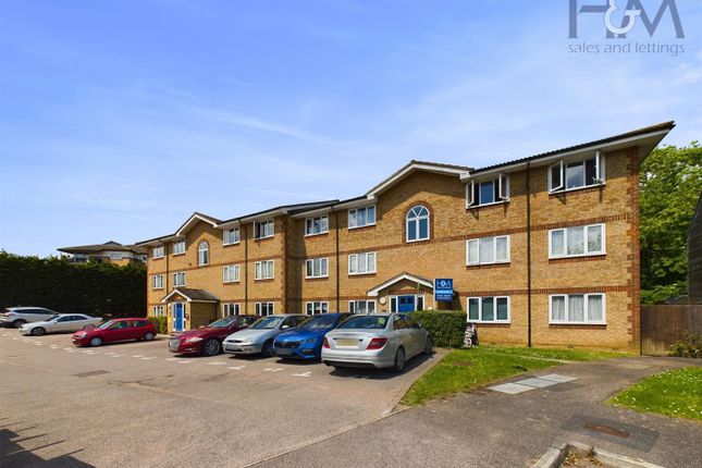 Thumbnail Flat for sale in Keller Close, Stevenage, Hertfordshire