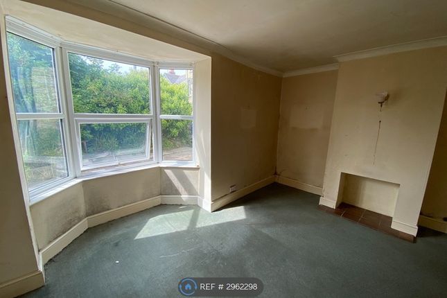 Flat, Eastcliff Road, Shanklin photo 3