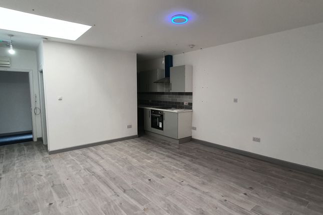 202, Leeds Road, Bradford photo 3