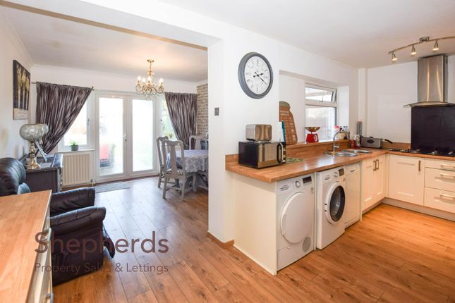 Semi-detached house for sale in Roundmoor Drive, Cheshunt, Waltham Cross