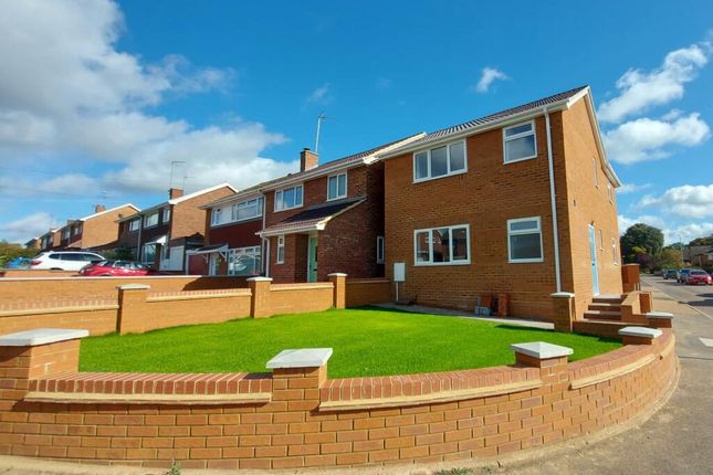 3-bed house on 22, Mansfield Street, WELLINGBOROUGH, £1,400/mo