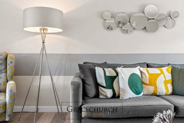 3/4 Bedroom Detached House For Sale