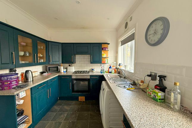 7, Linden Road, Scarborough photo 3