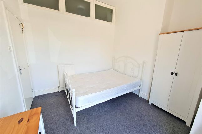 71 Newbridge Crescent, Wolverhampton photo 5