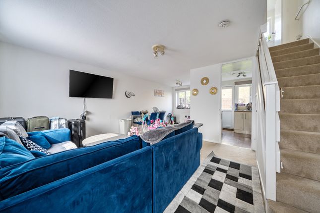 97, Aylsham Drive, Uxbridge photo 3