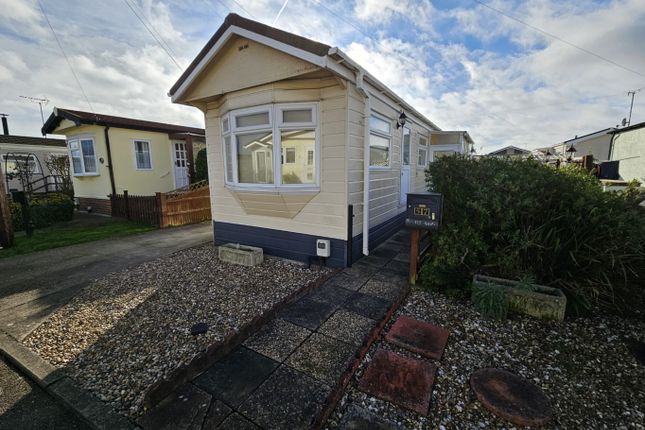 Thumbnail Mobile/park home for sale in Hockley Park, Lower Road, Hockley, Essex