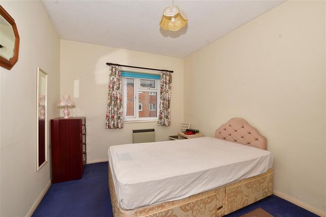 Flat for sale in Chatsworth Place, Mitcham, Surrey