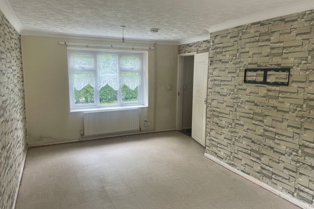 25 Manor Road, Dawley, Telford photo 4