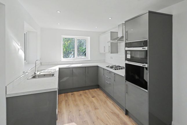 172 Windsor Road, Wigan photo 2