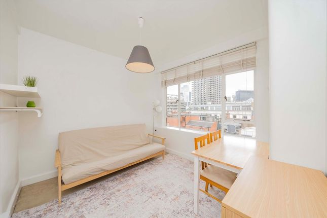 Flat 87, Florin Court, 6-9, Charterhouse Square, London photo 3