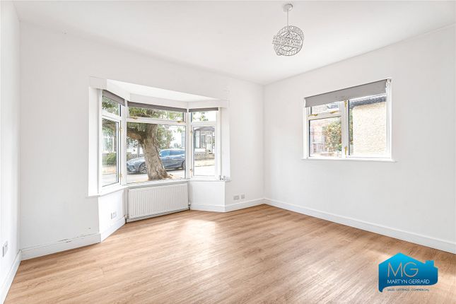 36, Lytton Avenue, London photo 2