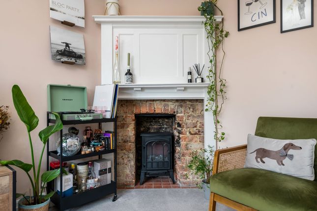 92 Croydon Road, Reigate photo 3